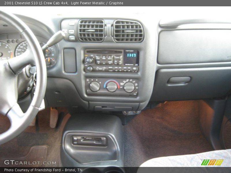 Light Pewter Metallic / Graphite 2001 Chevrolet S10 LS Crew Cab 4x4