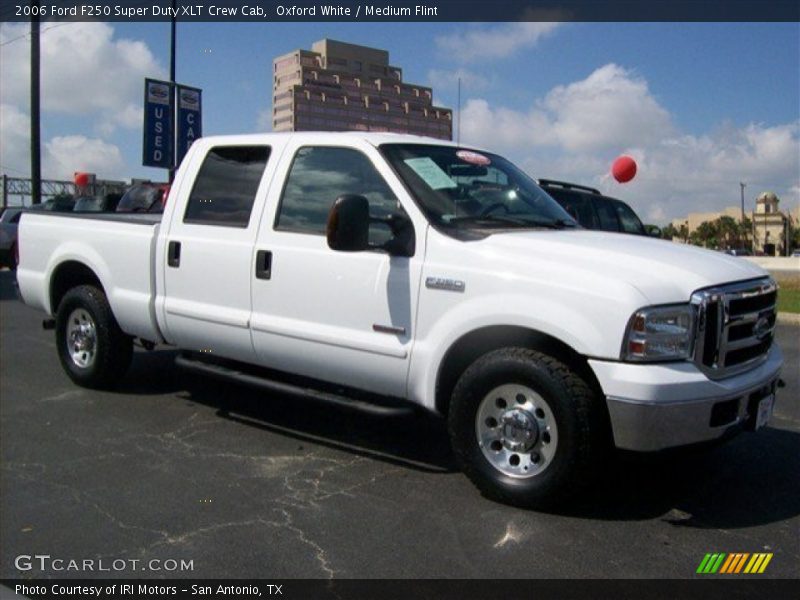 Oxford White / Medium Flint 2006 Ford F250 Super Duty XLT Crew Cab