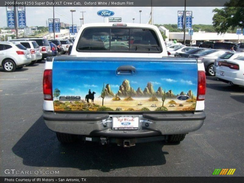 Oxford White / Medium Flint 2006 Ford F250 Super Duty XLT Crew Cab