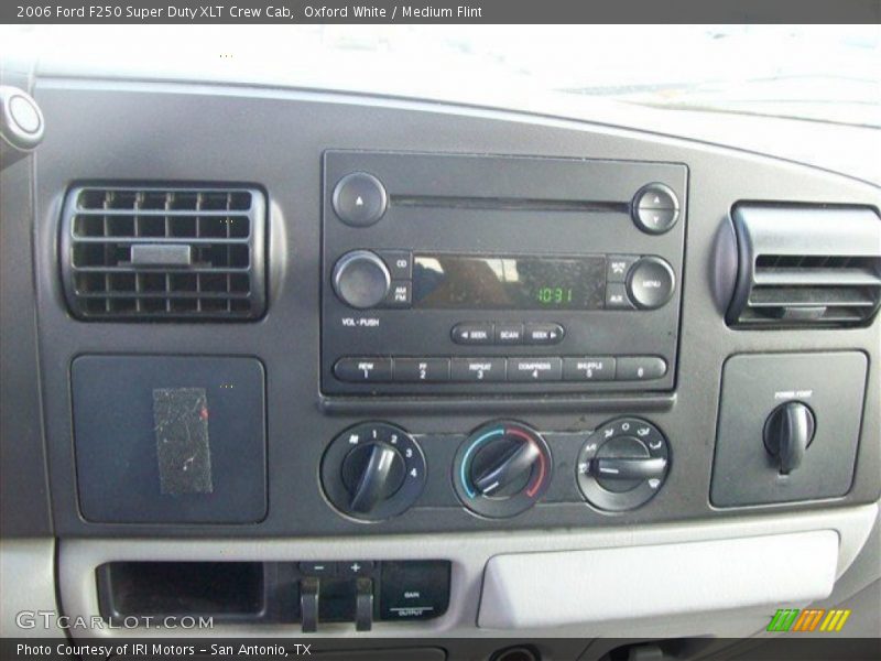 Oxford White / Medium Flint 2006 Ford F250 Super Duty XLT Crew Cab