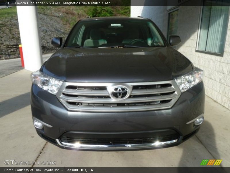 Magnetic Gray Metallic / Ash 2012 Toyota Highlander V6 4WD
