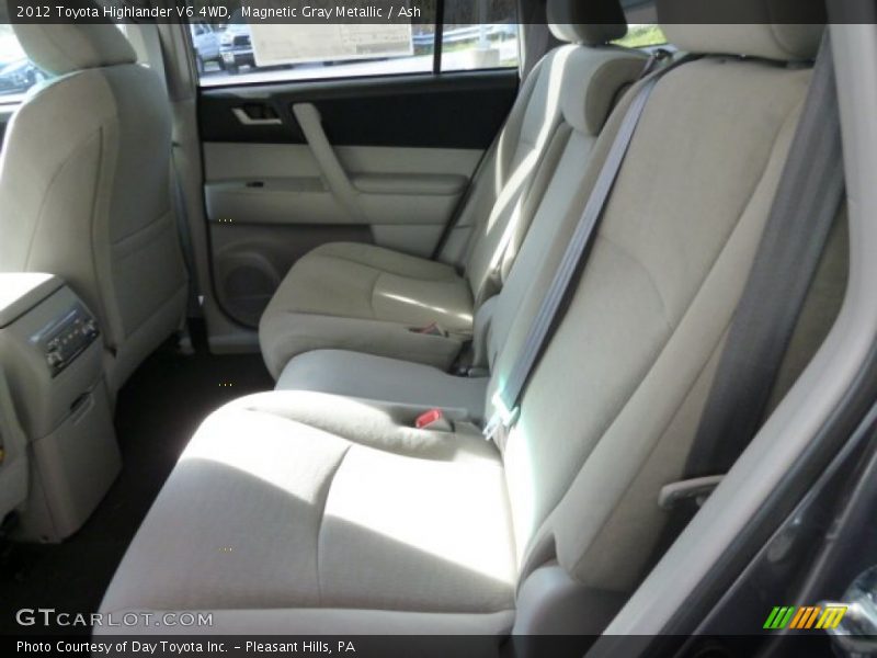 Magnetic Gray Metallic / Ash 2012 Toyota Highlander V6 4WD