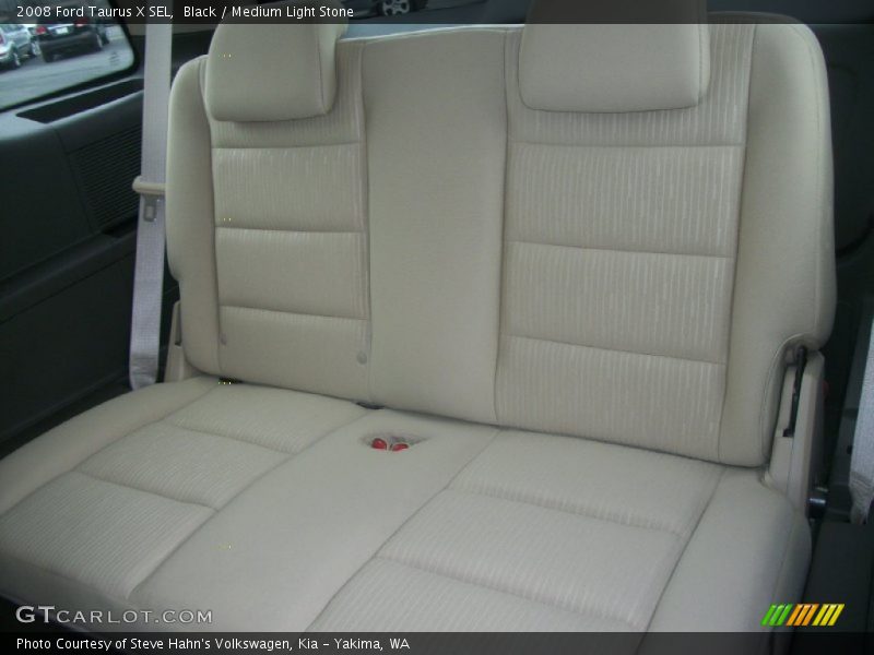 Rear Seat of 2008 Taurus X SEL