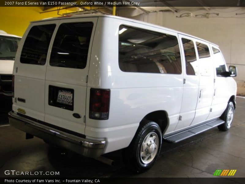 Oxford White / Medium Flint Grey 2007 Ford E Series Van E150 Passenger