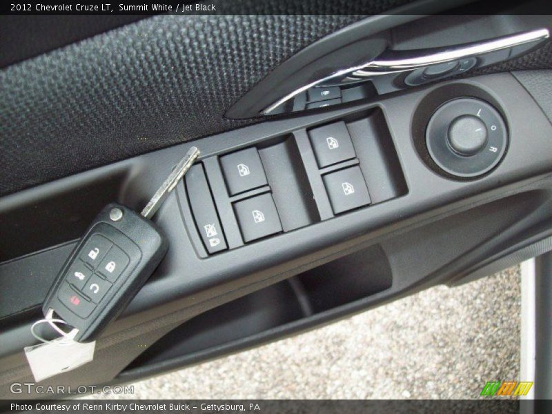 Summit White / Jet Black 2012 Chevrolet Cruze LT