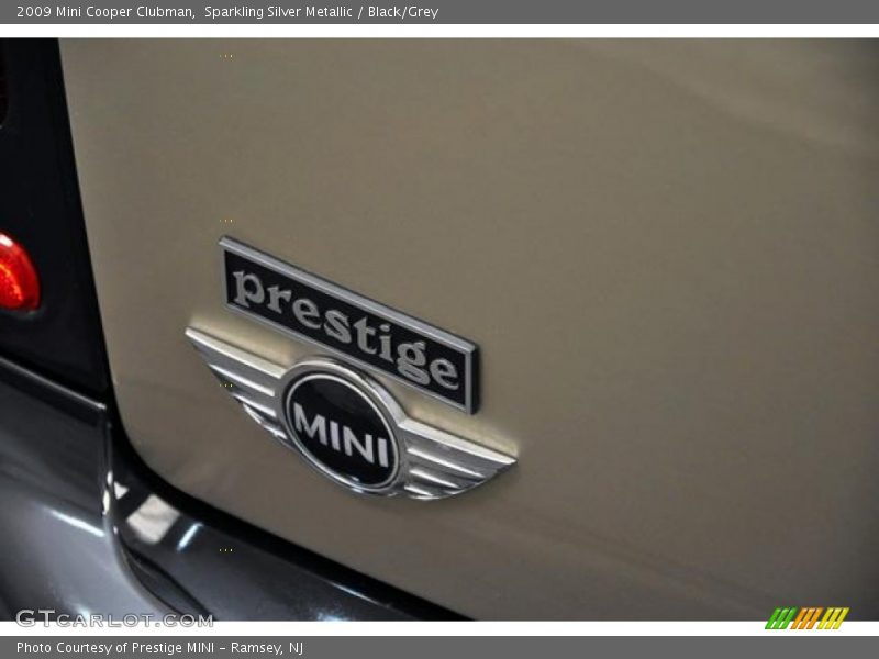 Sparkling Silver Metallic / Black/Grey 2009 Mini Cooper Clubman