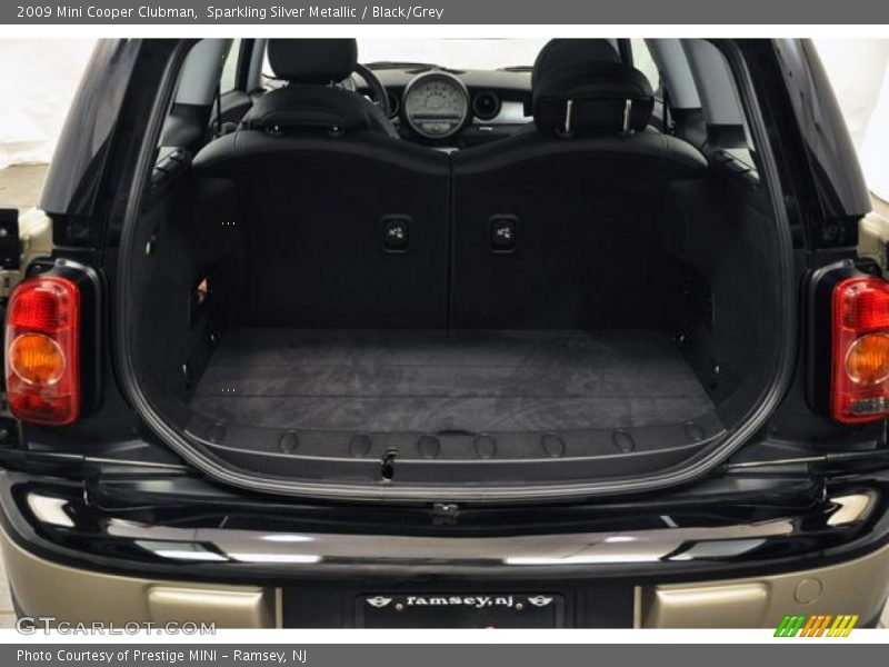 Sparkling Silver Metallic / Black/Grey 2009 Mini Cooper Clubman