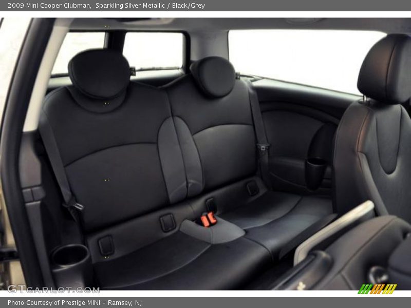 Sparkling Silver Metallic / Black/Grey 2009 Mini Cooper Clubman