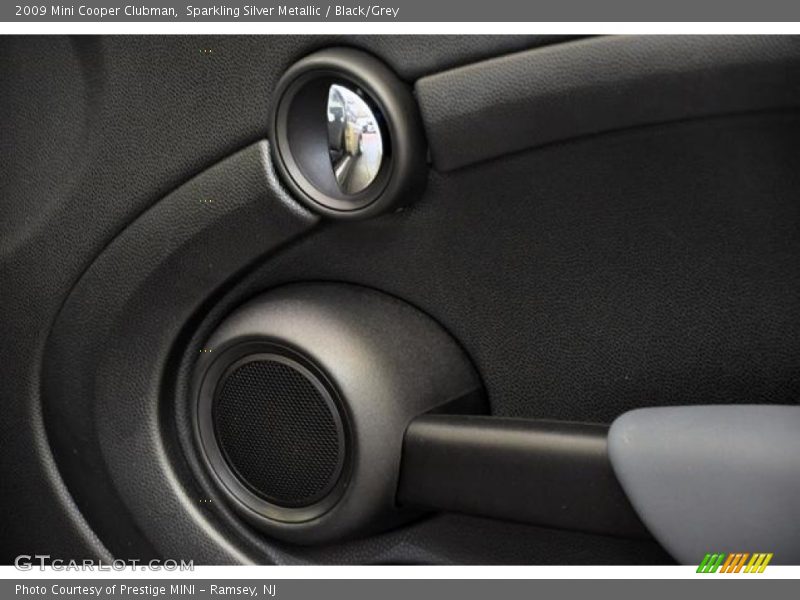 Sparkling Silver Metallic / Black/Grey 2009 Mini Cooper Clubman