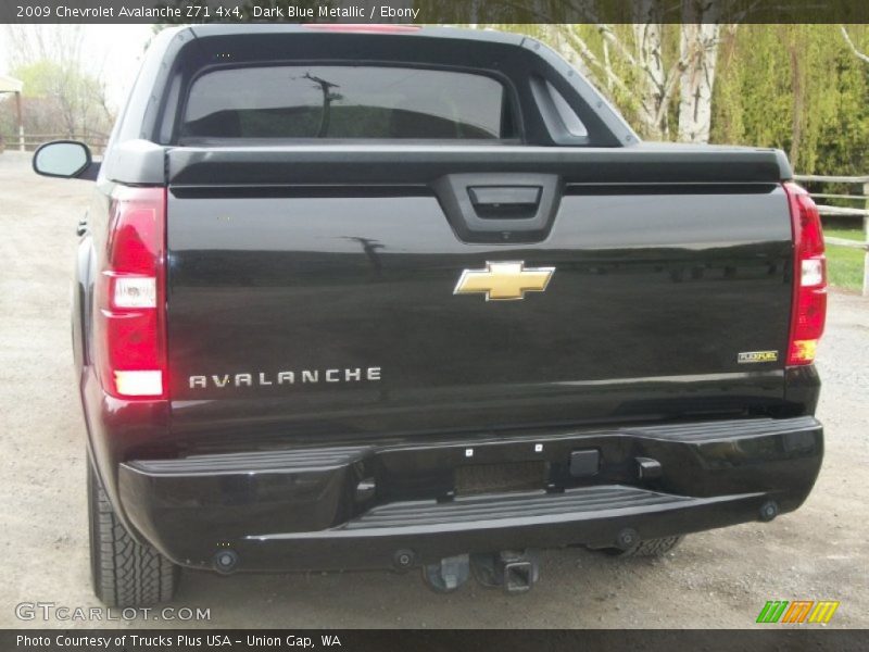 Dark Blue Metallic / Ebony 2009 Chevrolet Avalanche Z71 4x4