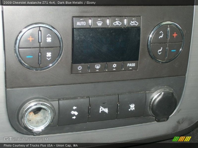 Dark Blue Metallic / Ebony 2009 Chevrolet Avalanche Z71 4x4