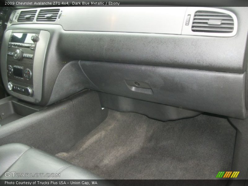 Dark Blue Metallic / Ebony 2009 Chevrolet Avalanche Z71 4x4