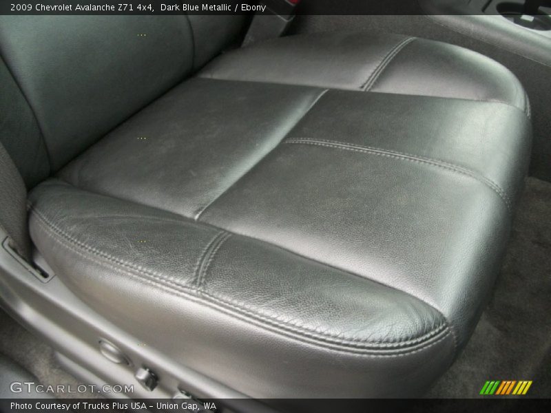 Dark Blue Metallic / Ebony 2009 Chevrolet Avalanche Z71 4x4