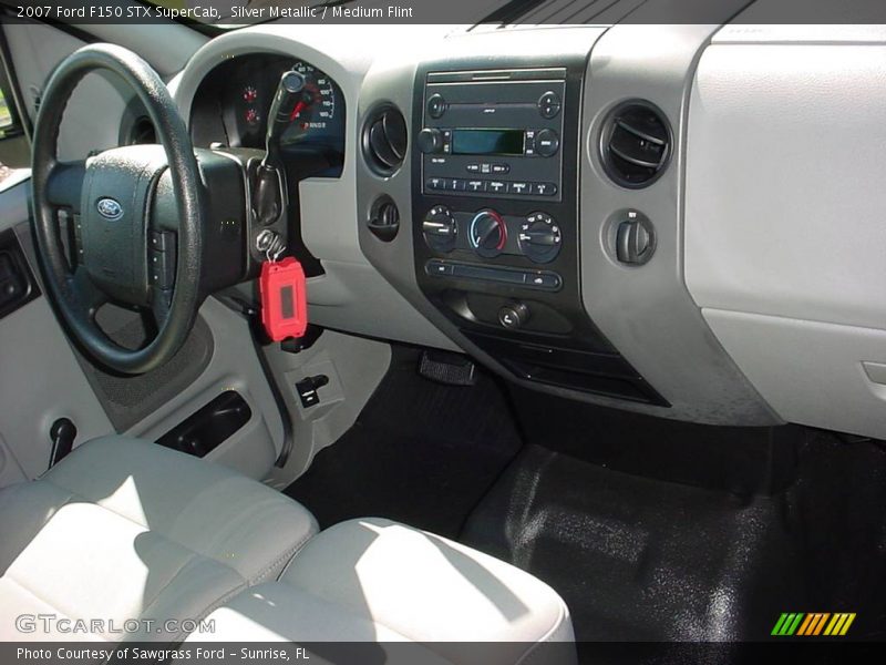 Silver Metallic / Medium Flint 2007 Ford F150 STX SuperCab