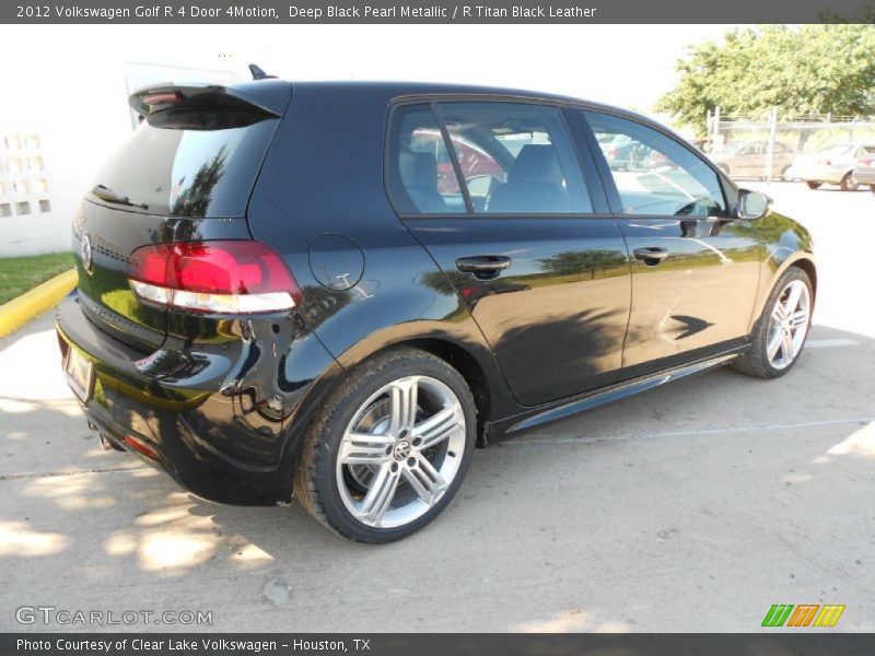 Deep Black Pearl Metallic / R Titan Black Leather 2012 Volkswagen Golf R 4 Door 4Motion