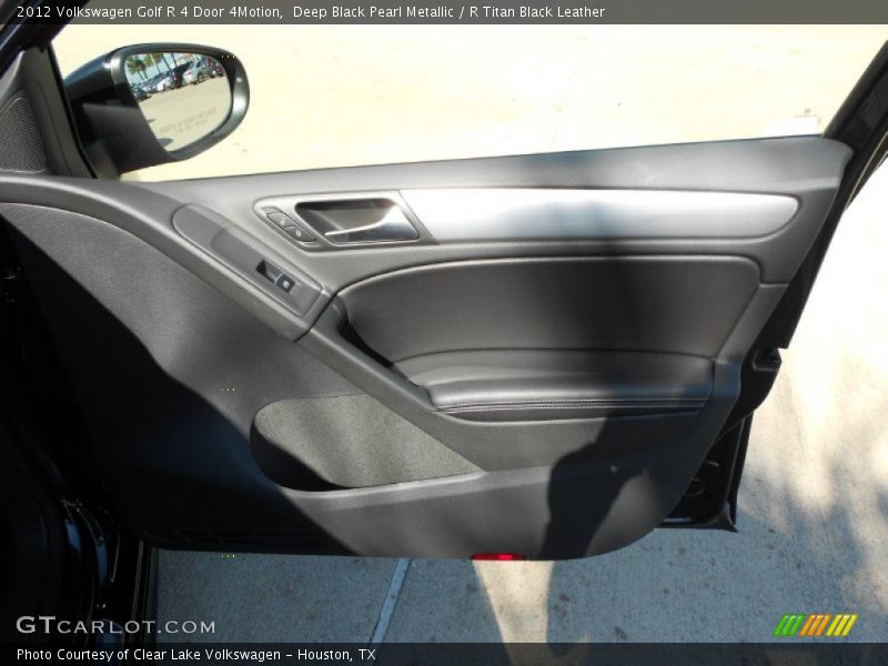 Deep Black Pearl Metallic / R Titan Black Leather 2012 Volkswagen Golf R 4 Door 4Motion