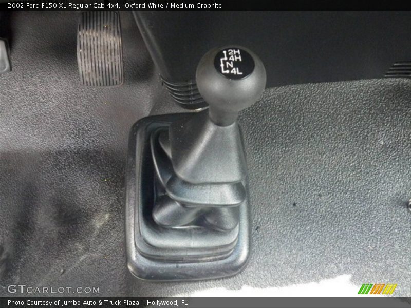 Oxford White / Medium Graphite 2002 Ford F150 XL Regular Cab 4x4