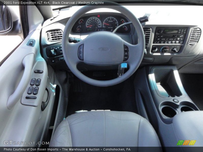 Black Clearcoat / Medium Graphite 2001 Ford Expedition XLT 4x4