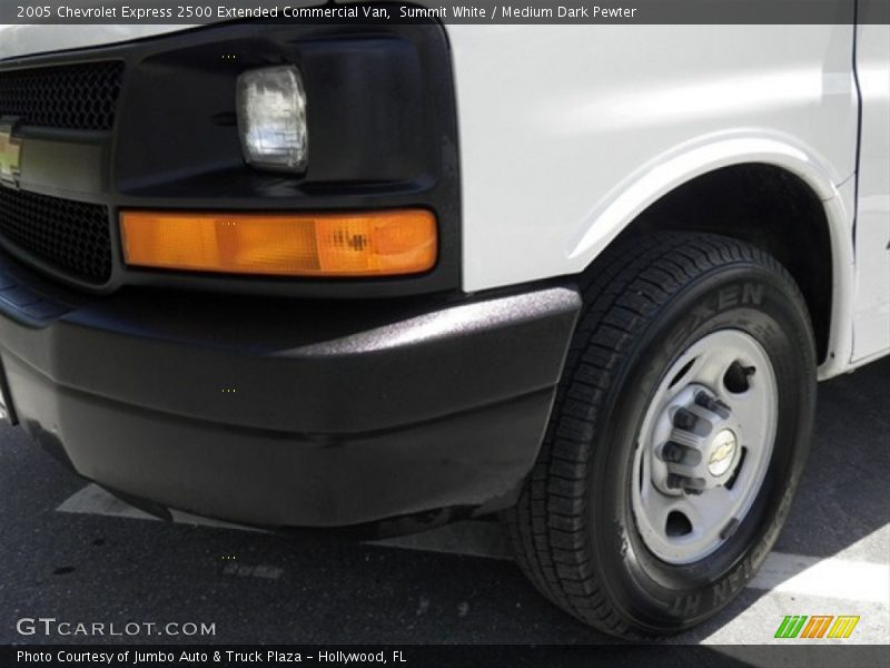 Summit White / Medium Dark Pewter 2005 Chevrolet Express 2500 Extended Commercial Van