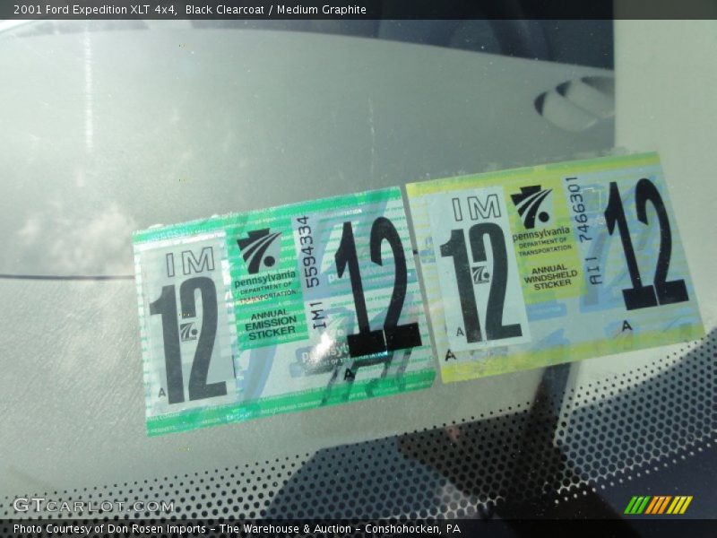 Black Clearcoat / Medium Graphite 2001 Ford Expedition XLT 4x4