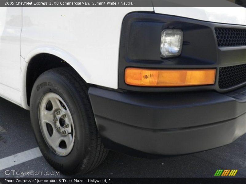 Summit White / Neutral 2005 Chevrolet Express 1500 Commercial Van