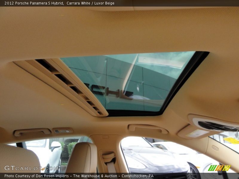 Sunroof of 2012 Panamera S Hybrid