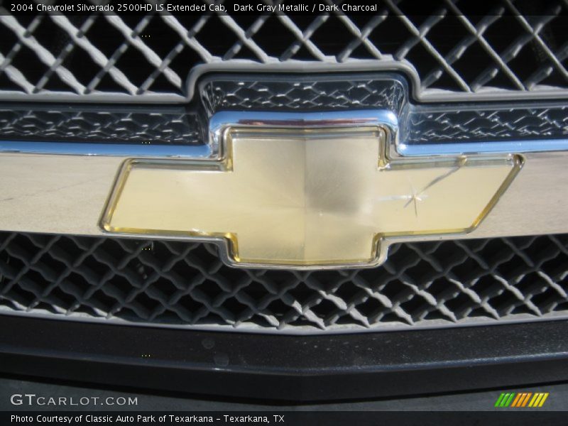 Dark Gray Metallic / Dark Charcoal 2004 Chevrolet Silverado 2500HD LS Extended Cab