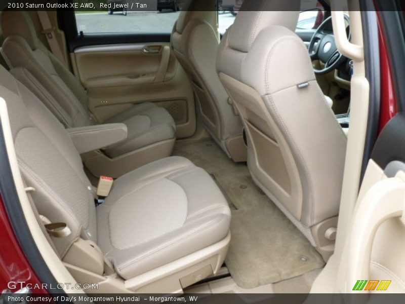  2010 Outlook XE AWD Tan Interior