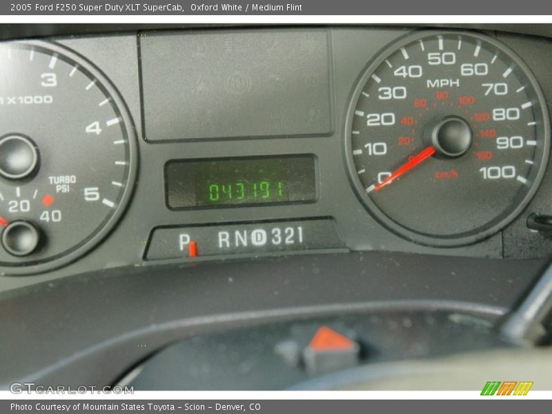 Oxford White / Medium Flint 2005 Ford F250 Super Duty XLT SuperCab