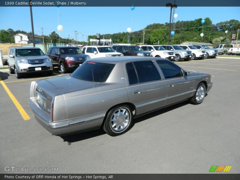 Shale / Mulberry 1999 Cadillac DeVille Sedan