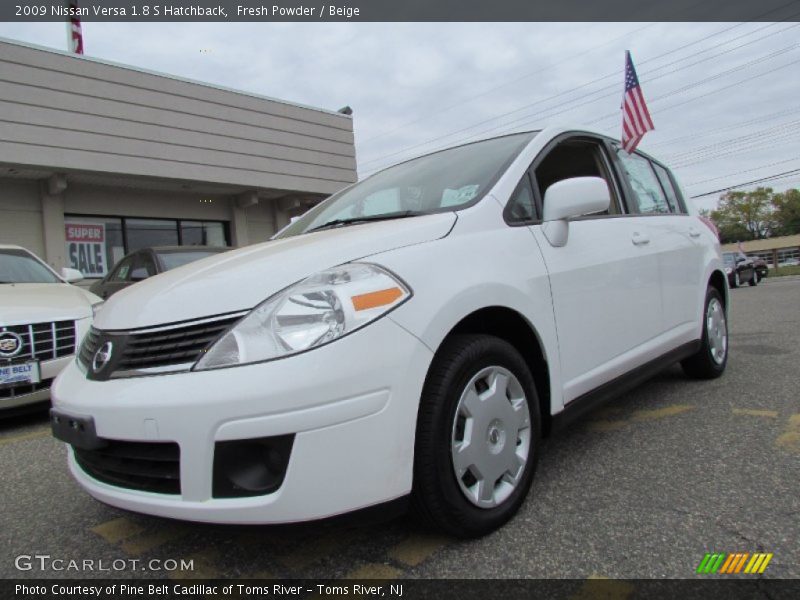 Fresh Powder / Beige 2009 Nissan Versa 1.8 S Hatchback
