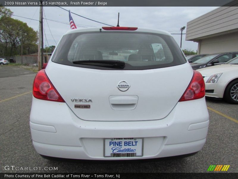 Fresh Powder / Beige 2009 Nissan Versa 1.8 S Hatchback