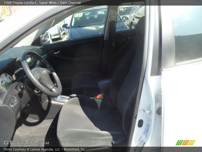 Super White / Dark Charcoal 2006 Toyota Corolla S