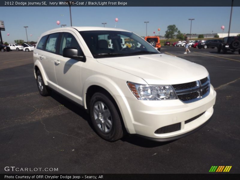 Ivory White Tri-Coat / Black/Light Frost Beige 2012 Dodge Journey SE