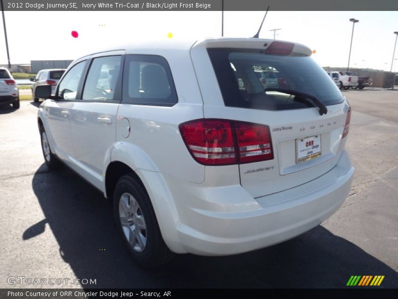 Ivory White Tri-Coat / Black/Light Frost Beige 2012 Dodge Journey SE