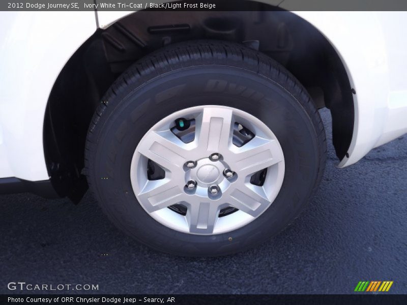 Ivory White Tri-Coat / Black/Light Frost Beige 2012 Dodge Journey SE