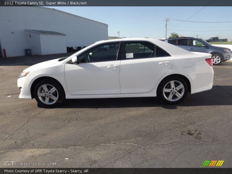 Super White / Black/Ash 2012 Toyota Camry SE