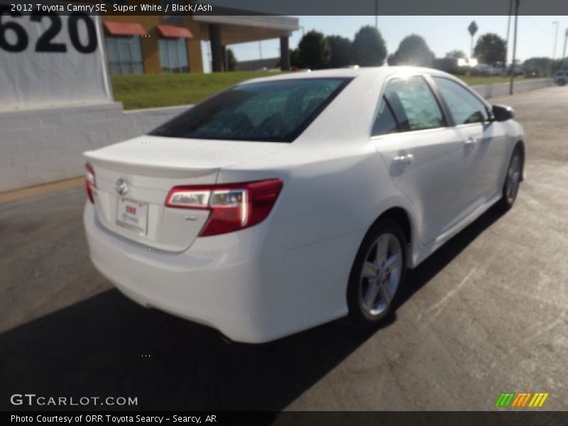 Super White / Black/Ash 2012 Toyota Camry SE