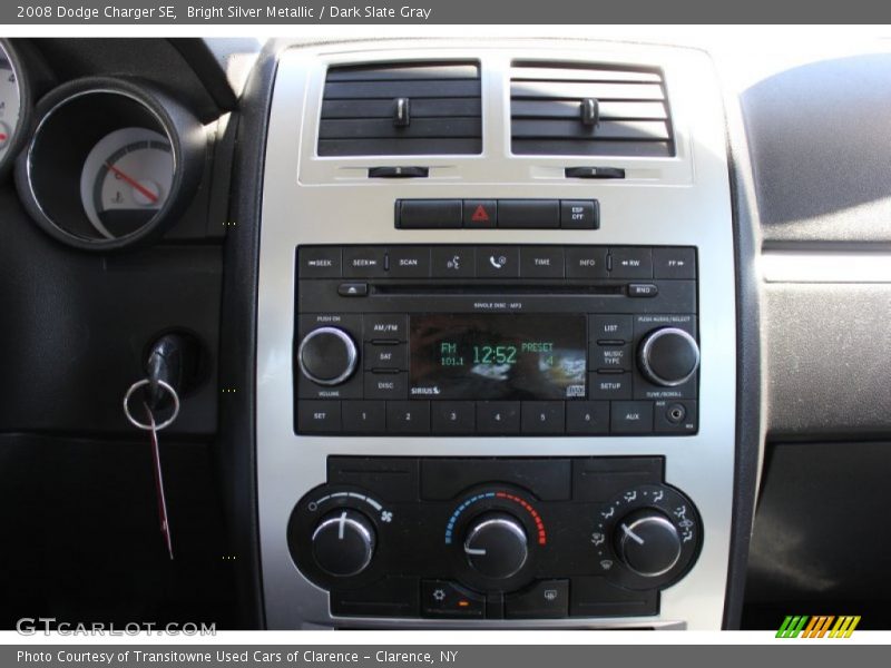 Bright Silver Metallic / Dark Slate Gray 2008 Dodge Charger SE