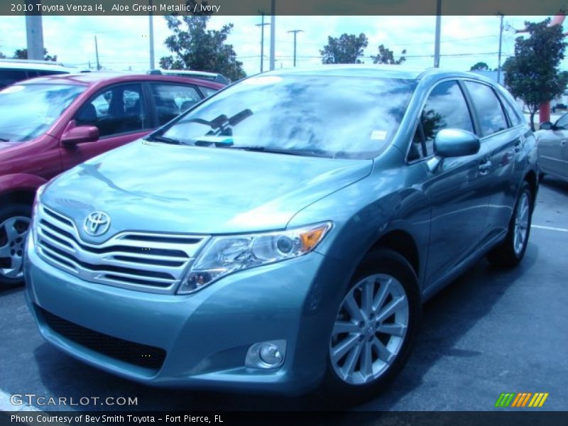 Aloe Green Metallic / Ivory 2010 Toyota Venza I4