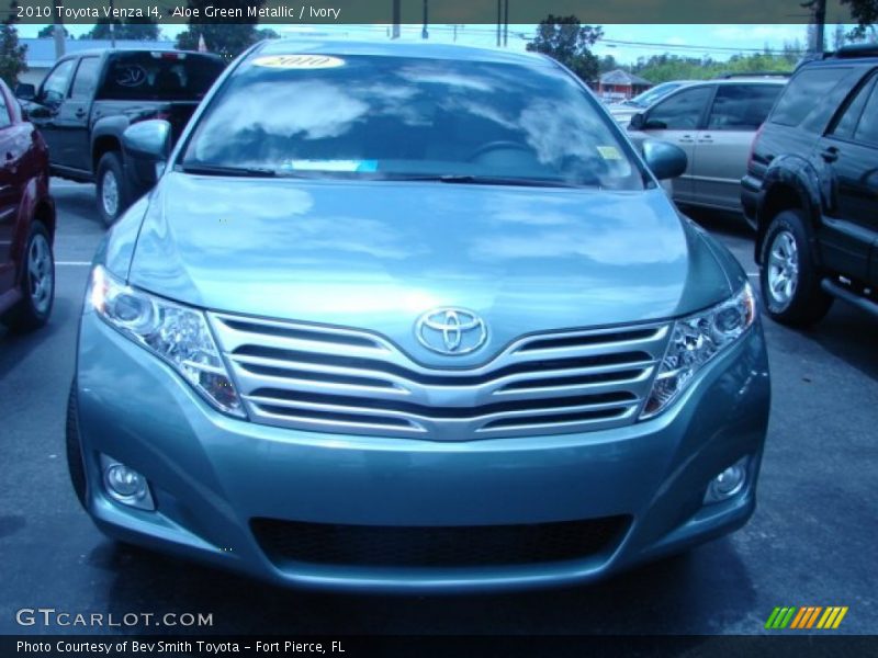 Aloe Green Metallic / Ivory 2010 Toyota Venza I4