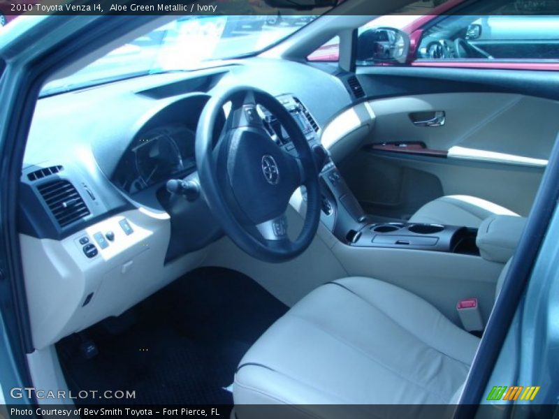 Aloe Green Metallic / Ivory 2010 Toyota Venza I4