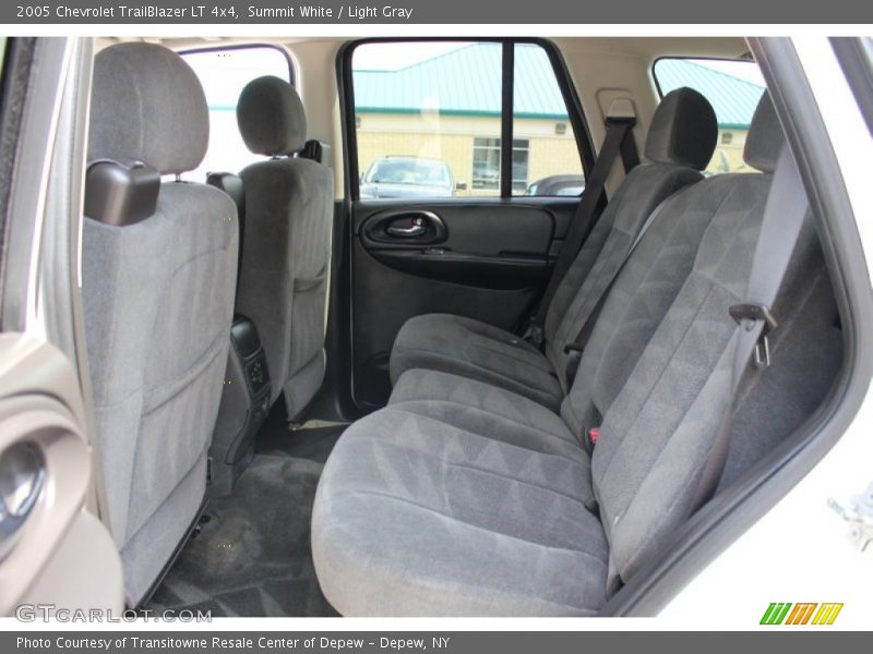 Summit White / Light Gray 2005 Chevrolet TrailBlazer LT 4x4