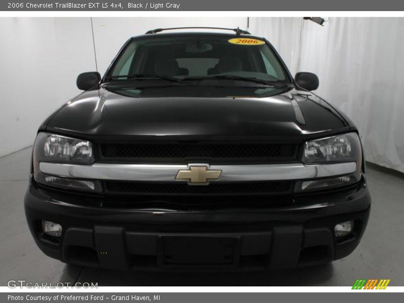 Black / Light Gray 2006 Chevrolet TrailBlazer EXT LS 4x4