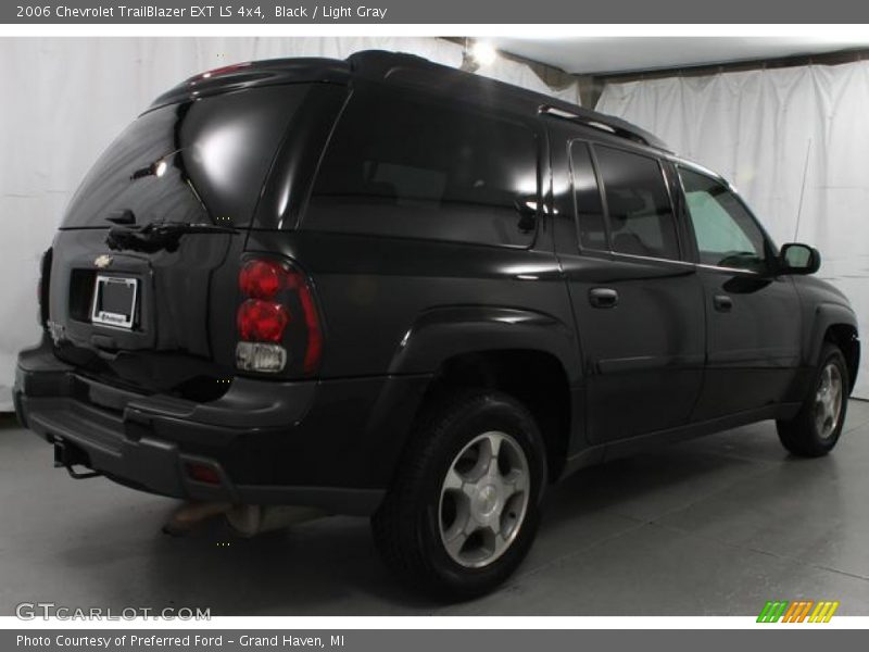 Black / Light Gray 2006 Chevrolet TrailBlazer EXT LS 4x4