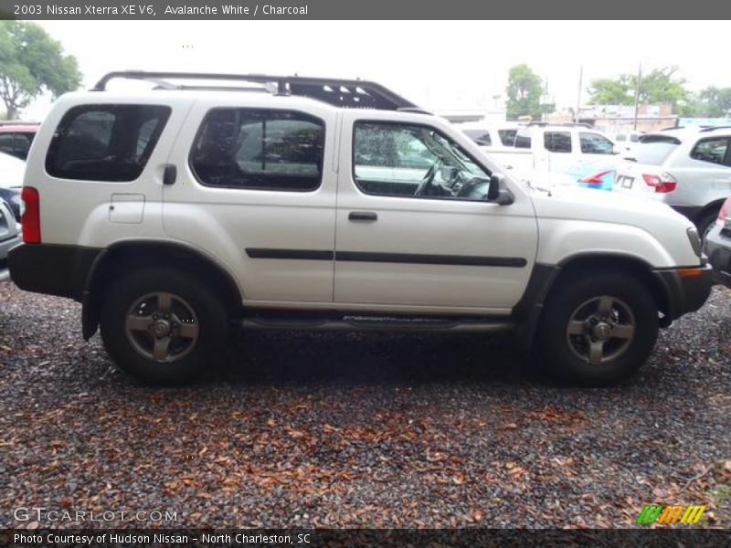 Avalanche White / Charcoal 2003 Nissan Xterra XE V6