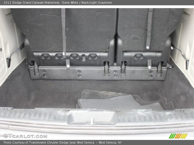 Stone White / Black/Light Graystone 2011 Dodge Grand Caravan Mainstreet
