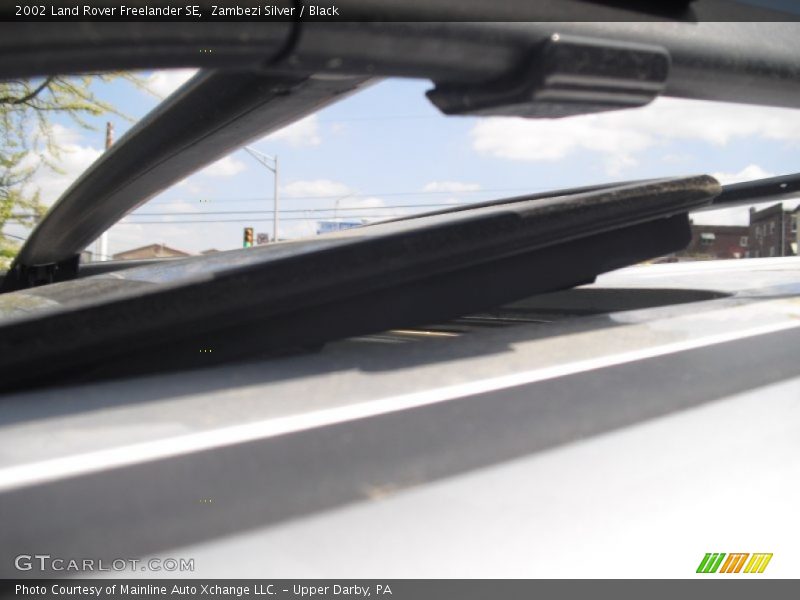 Zambezi Silver / Black 2002 Land Rover Freelander SE