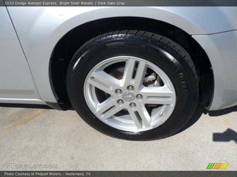 Bright Silver Metallic / Dark Slate Gray 2010 Dodge Avenger Express