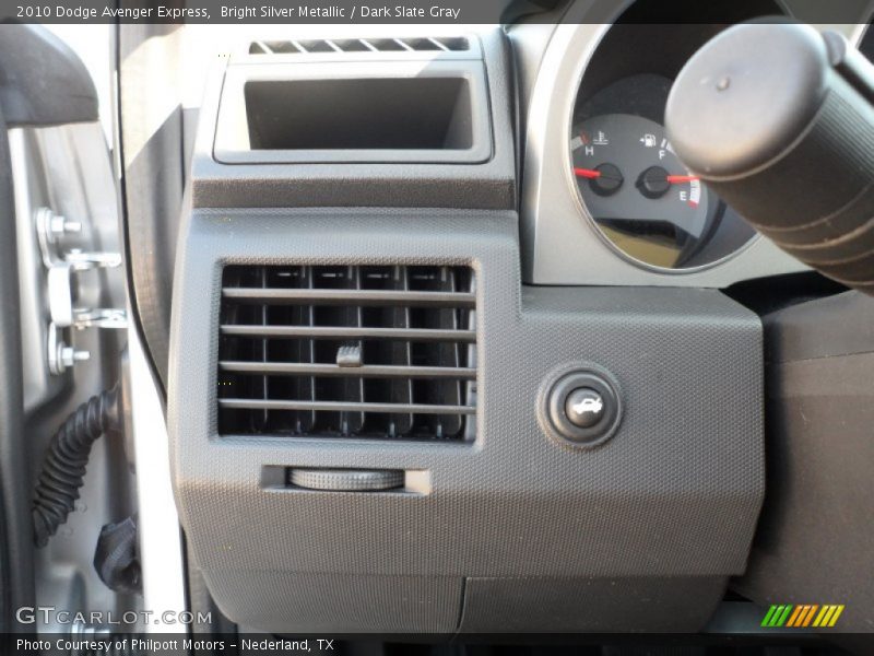 Bright Silver Metallic / Dark Slate Gray 2010 Dodge Avenger Express